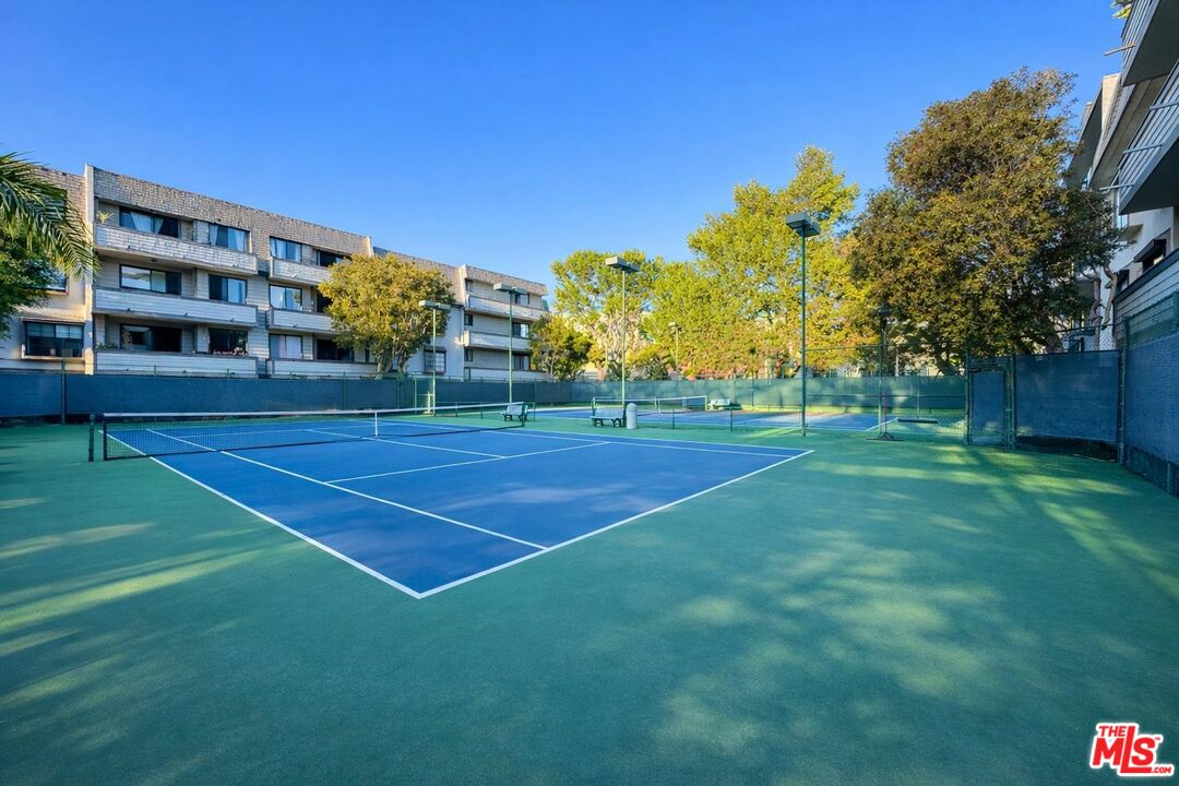 5100 Via Dolce Unit: 305