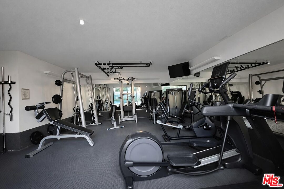 5100 Via Dolce Unit: 305