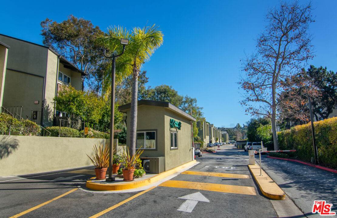 4810 Hollow Corner Rd Unit: 242