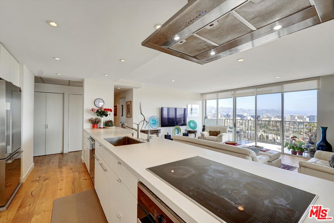 2160 Century Park East Unit: 1406