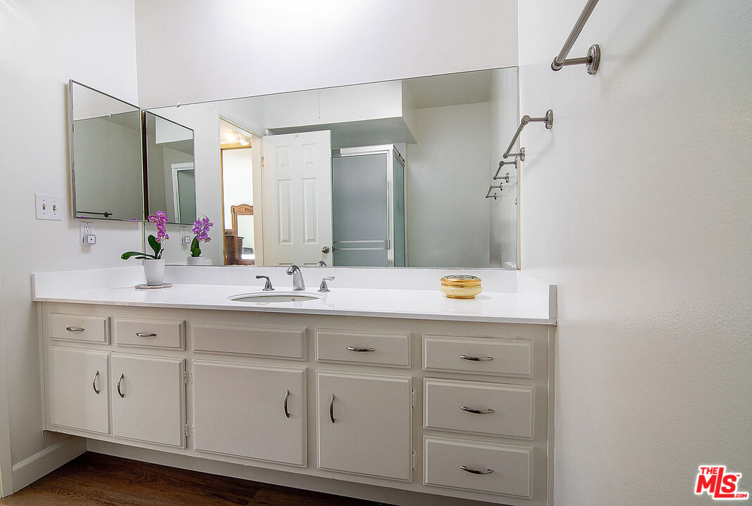 5625 Windsor Way Unit: 107