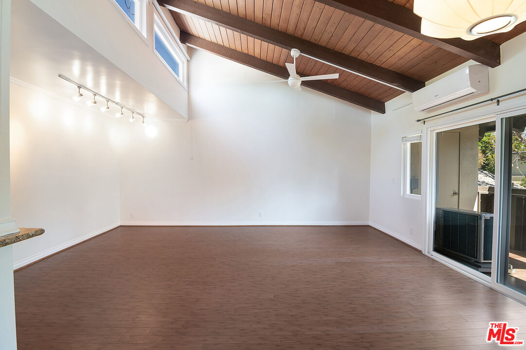 4925 Indian Wood Rd Unit: 474