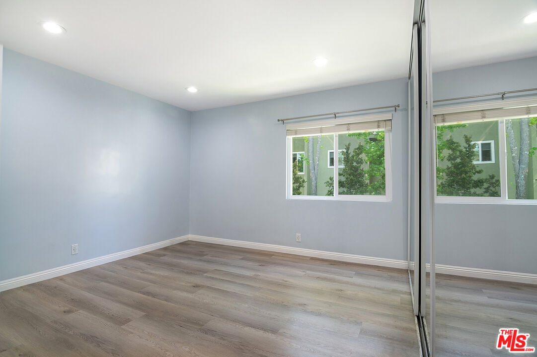 4925 Indian Wood Rd Unit: 474