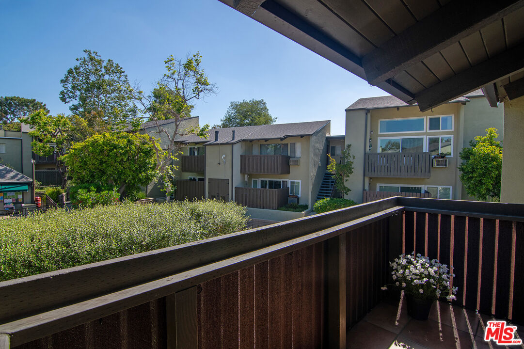 4925 Indian Wood Rd Unit: 474