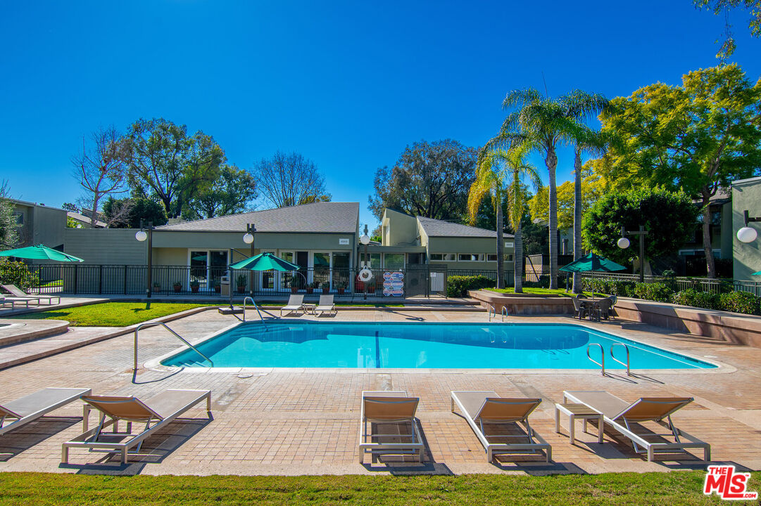 4925 Indian Wood Rd Unit: 474