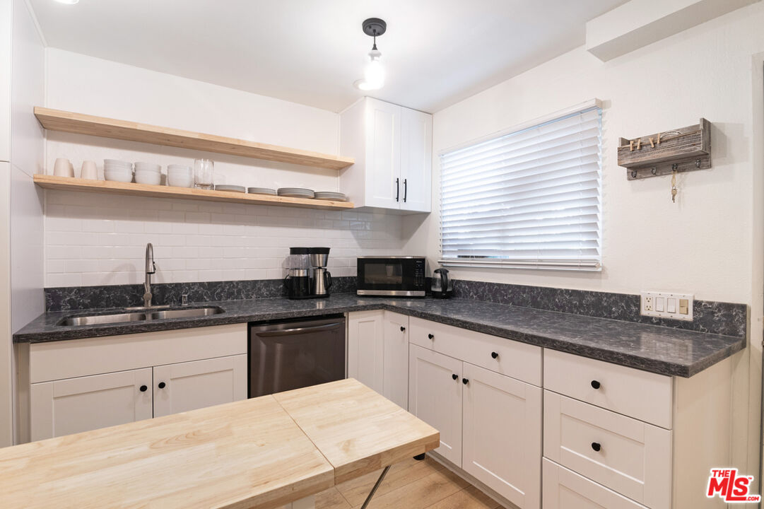 6479 Kanan Dume Rd Unit: 24