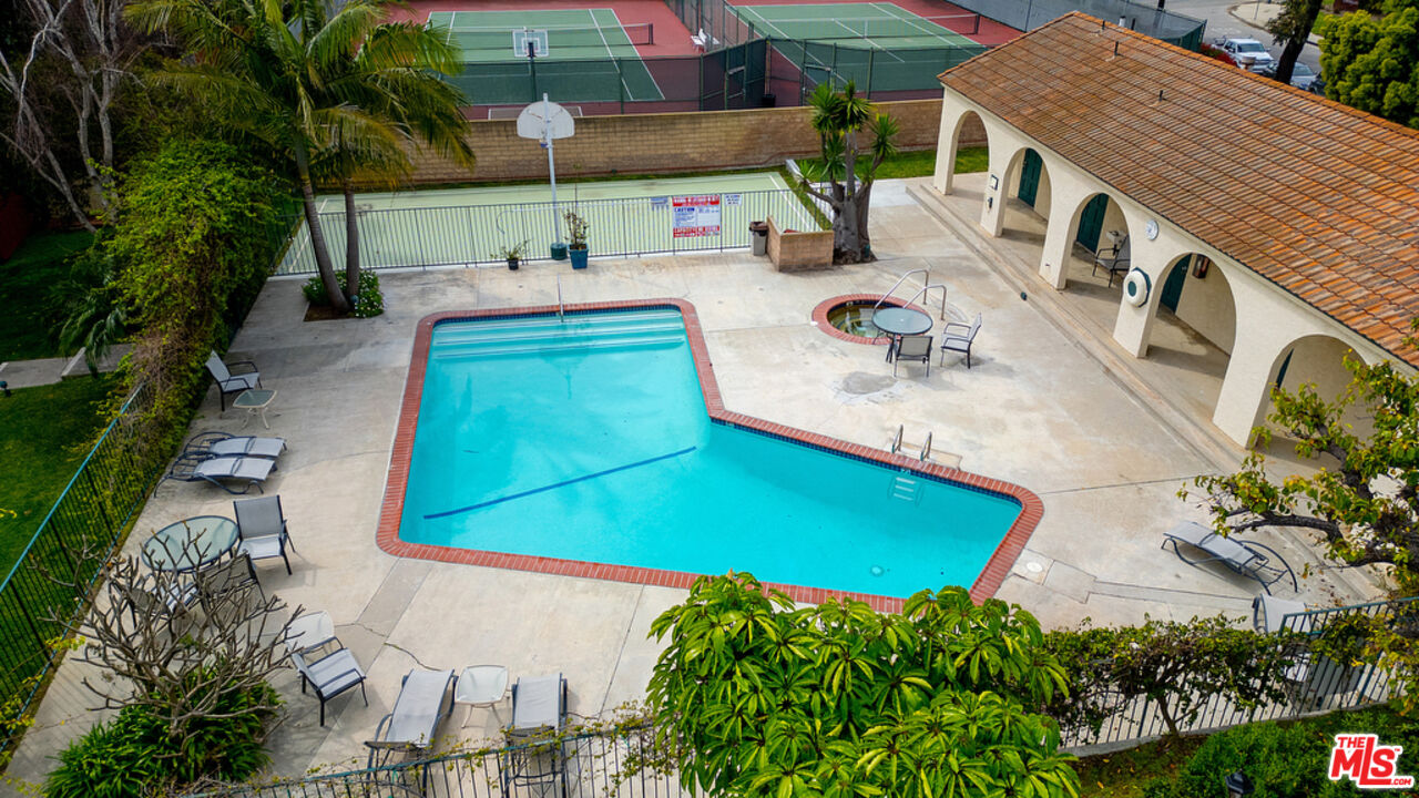 6479 Kanan Dume Rd Unit: 24