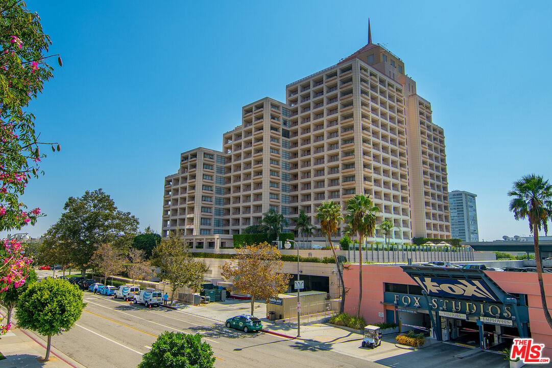 2170 Century Park Unit: 708