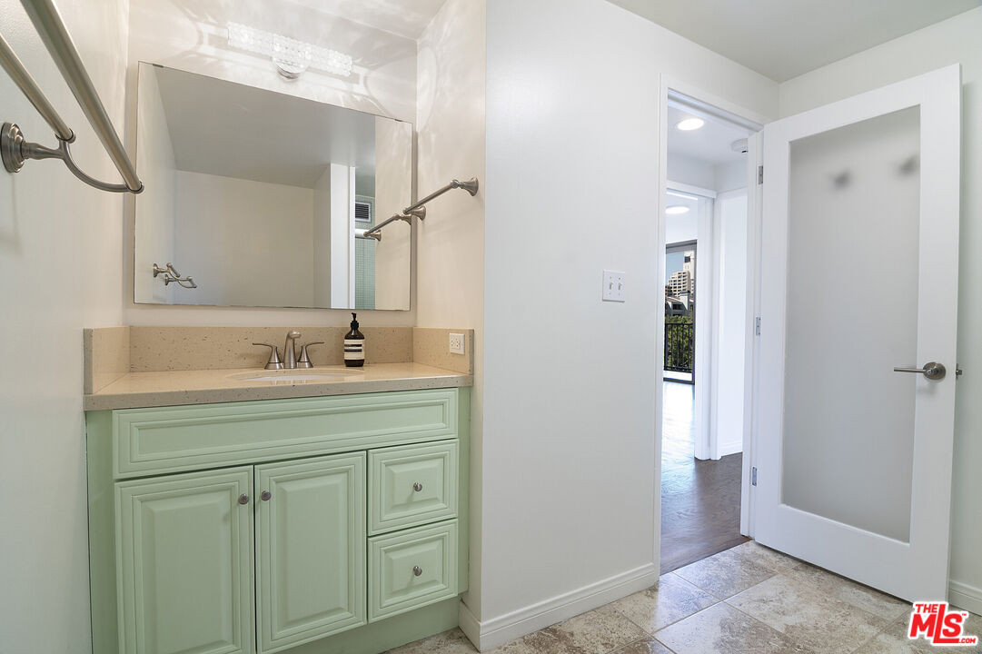 2170 Century Park Unit: 708
