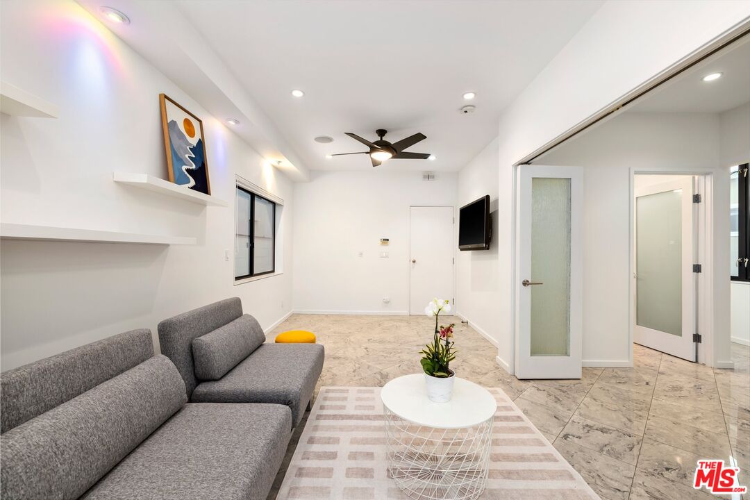 3007 Ocean Front Walk