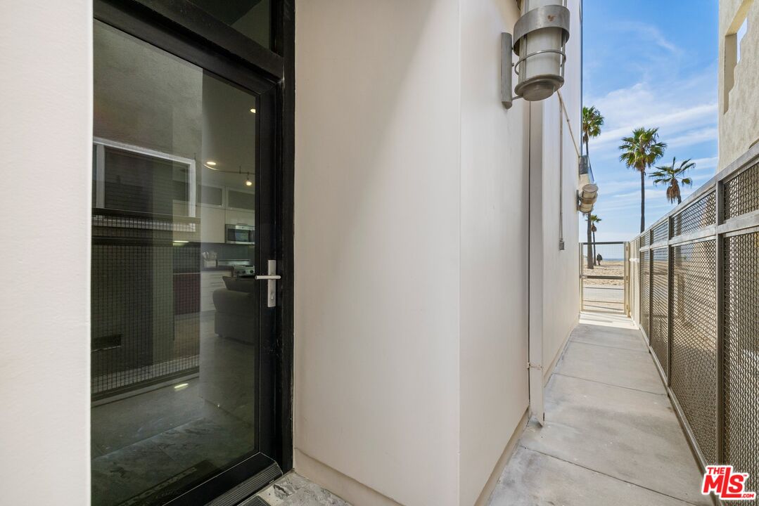 3007 Ocean Front Walk
