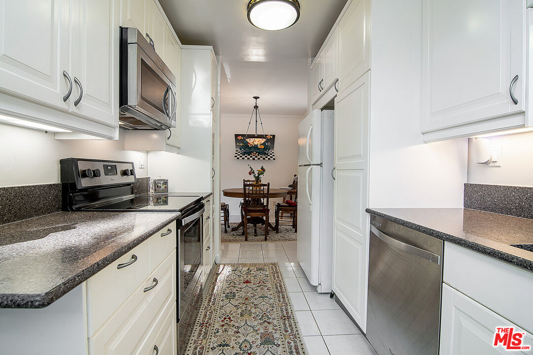 5625 Windsor Way Unit: 107