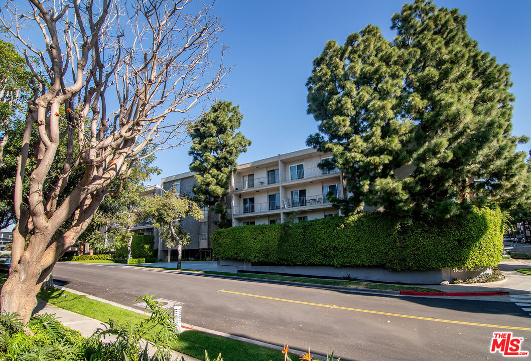 5625 Windsor Way Unit: 107