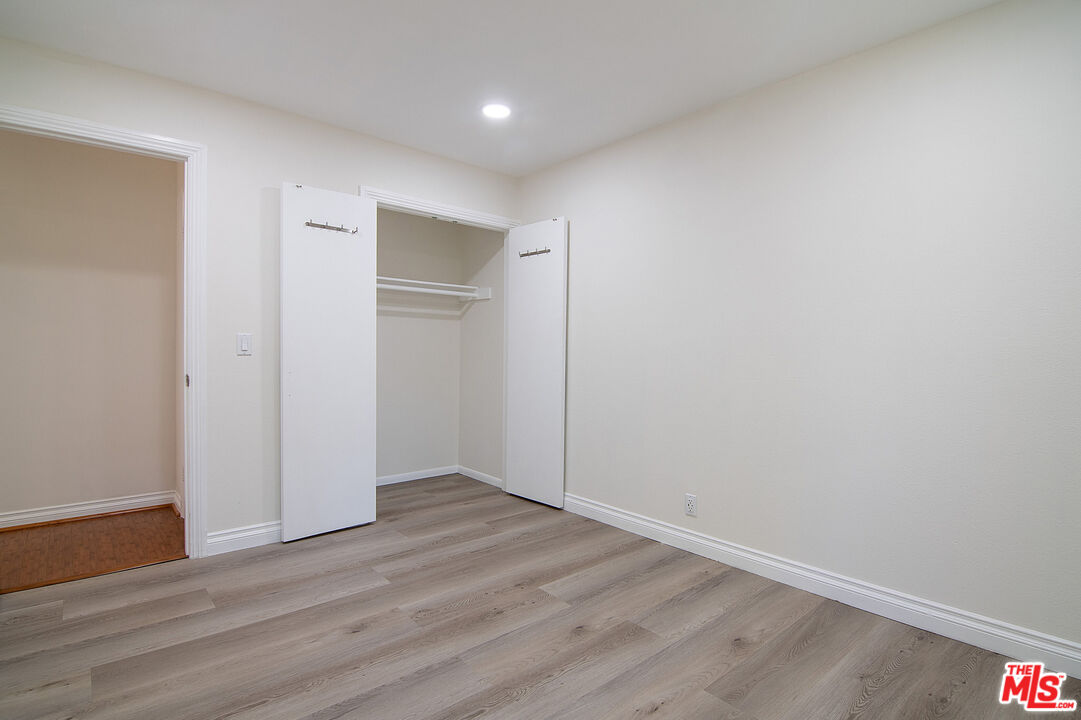4925 Indian Wood Rd Unit: 474