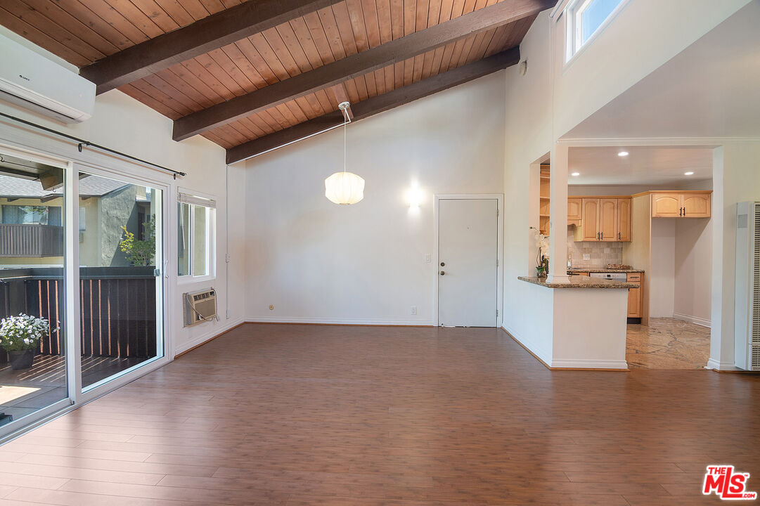4925 Indian Wood Rd Unit: 474