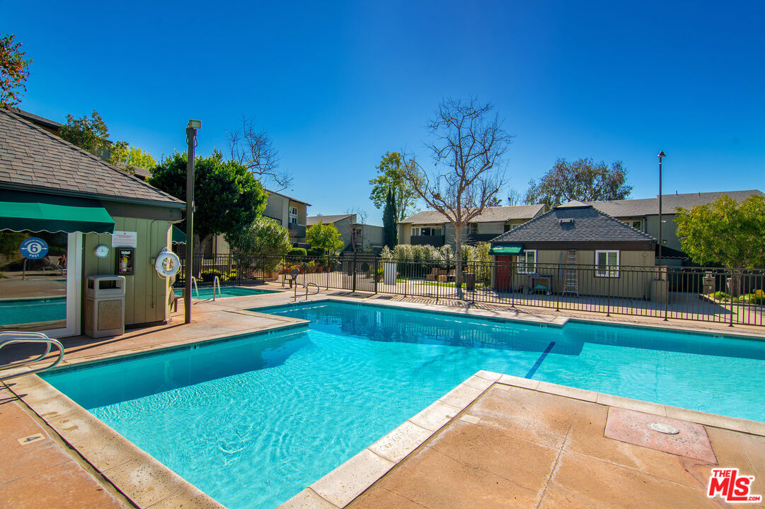 4925 Indian Wood Rd Unit: 474