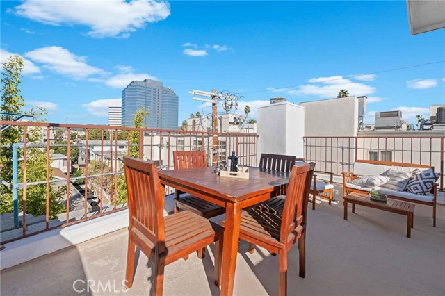 12217 Rochester AVE Unit: 4