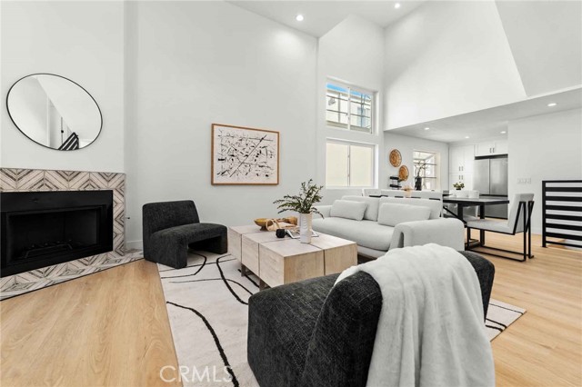 12217 Rochester AVE Unit: 4