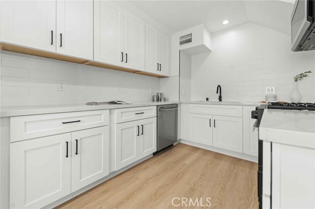 12217 Rochester AVE Unit: 4