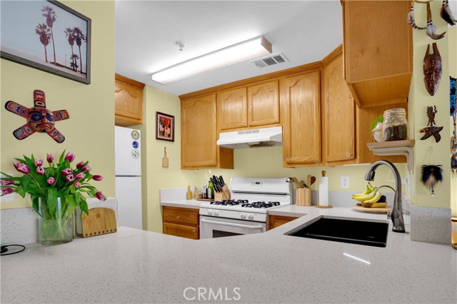 1227 E Carson ST Unit: 1