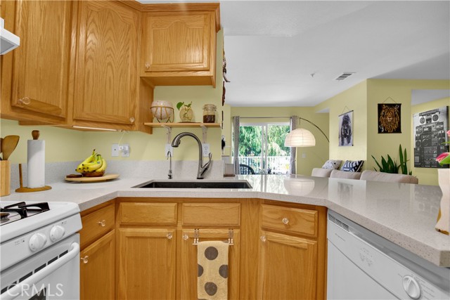 1227 E Carson ST Unit: 1