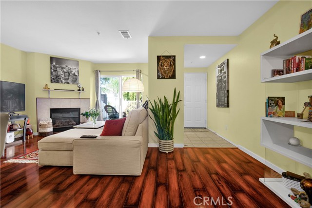 1227 E Carson ST Unit: 1