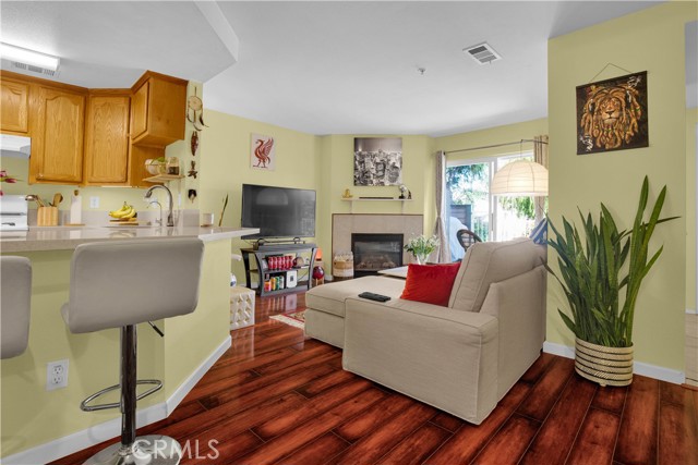 1227 E Carson ST Unit: 1