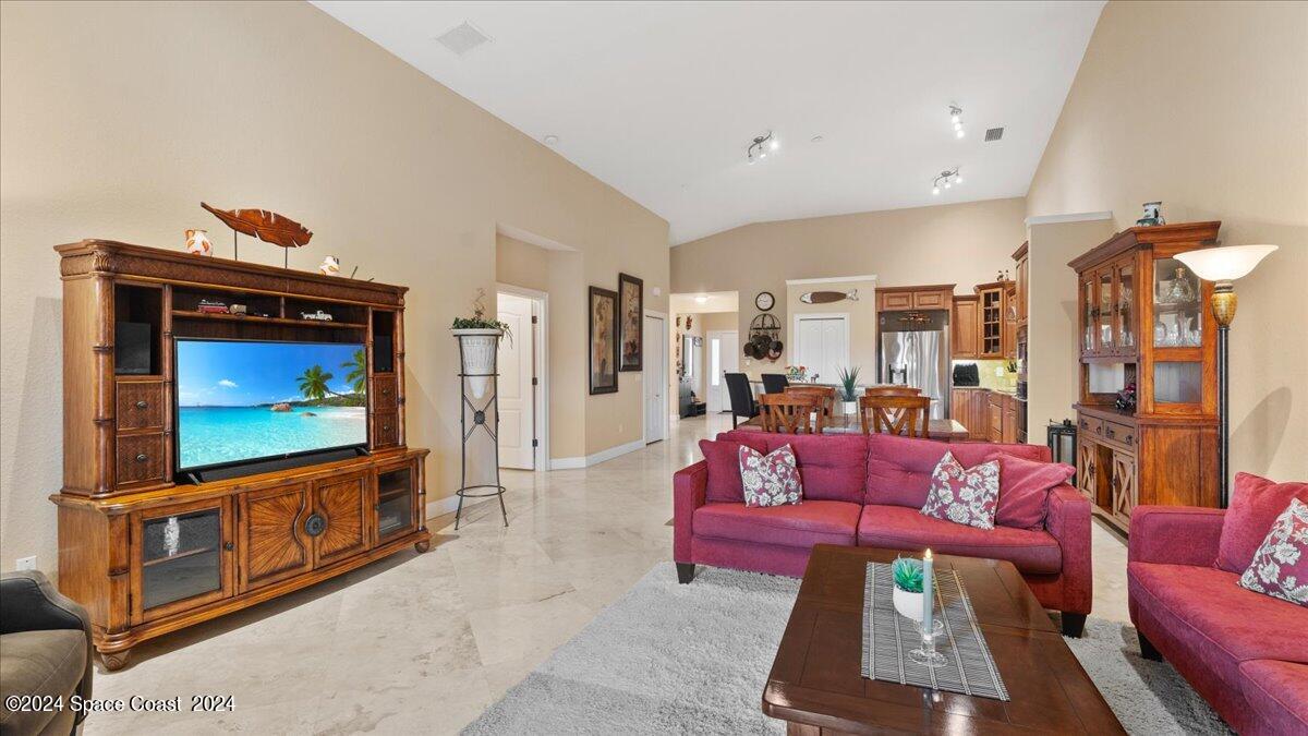 125 Lancha Circle, 204