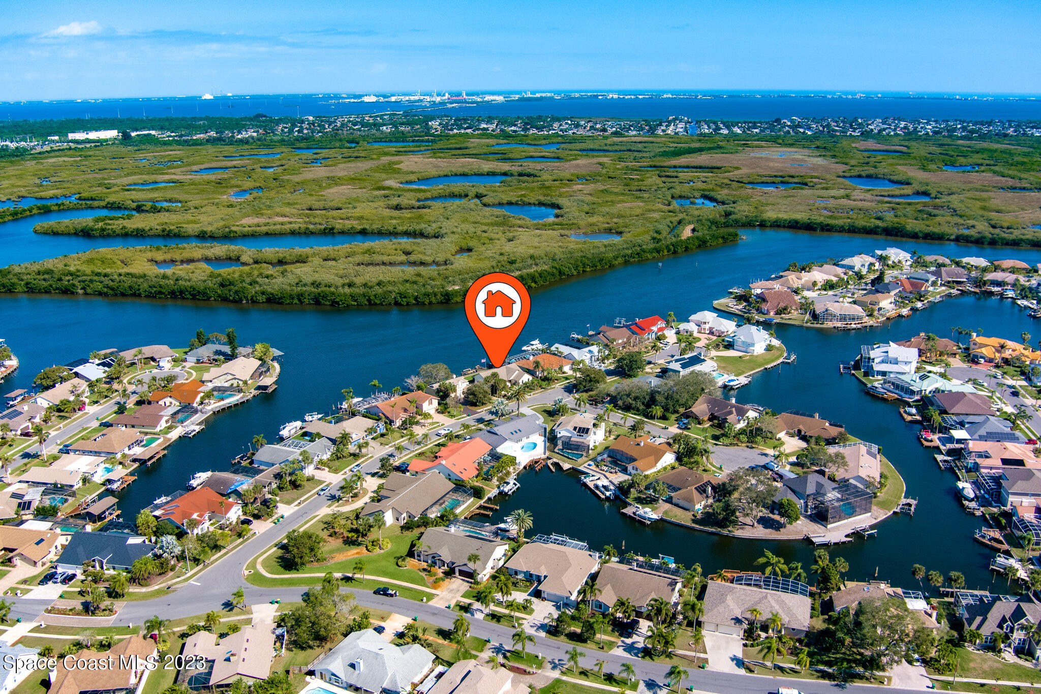 2100 Leeward Lane