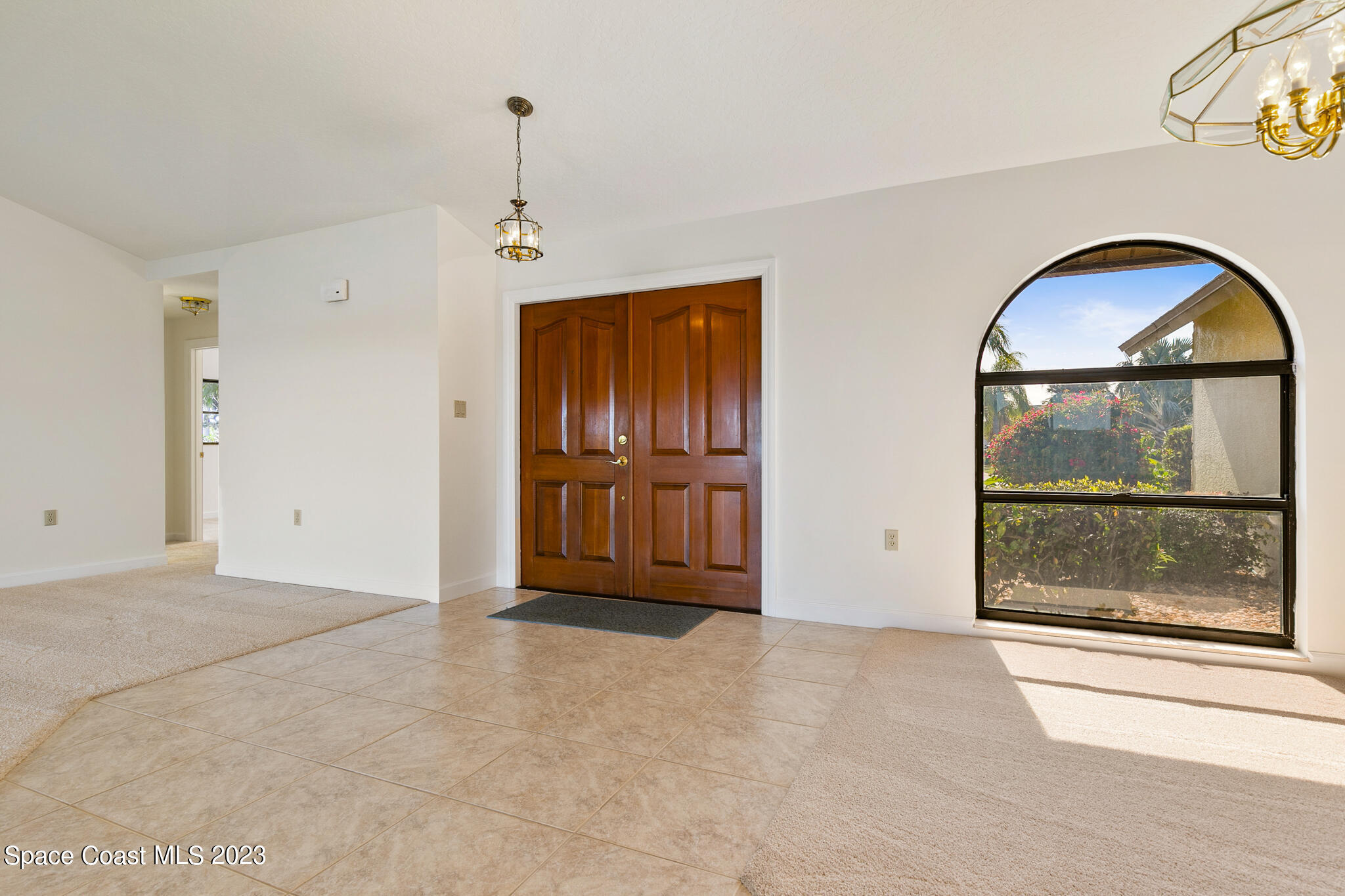 2100 Leeward Lane