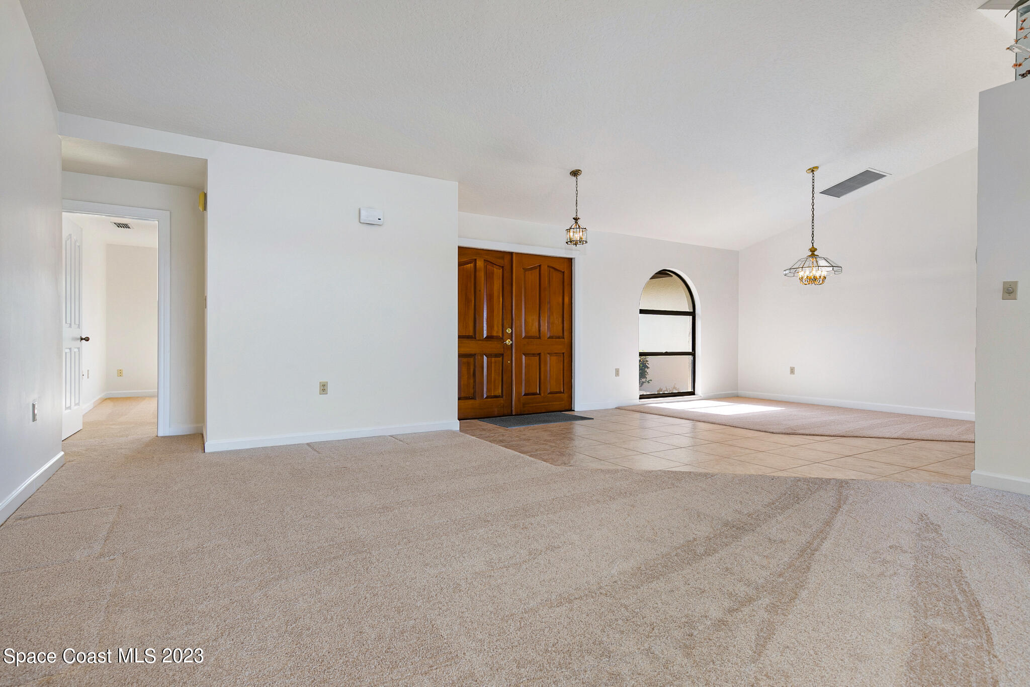 2100 Leeward Lane