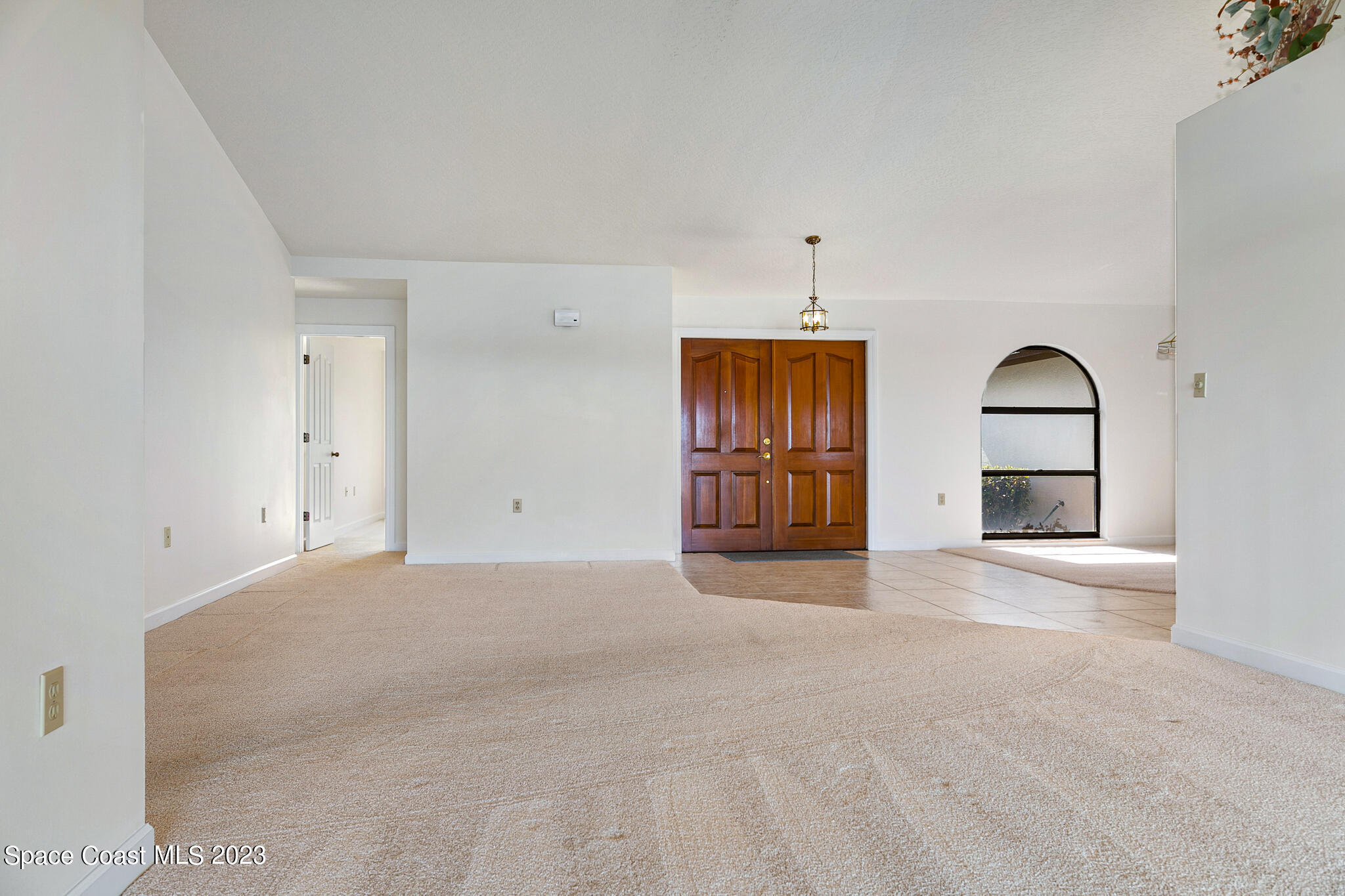 2100 Leeward Lane