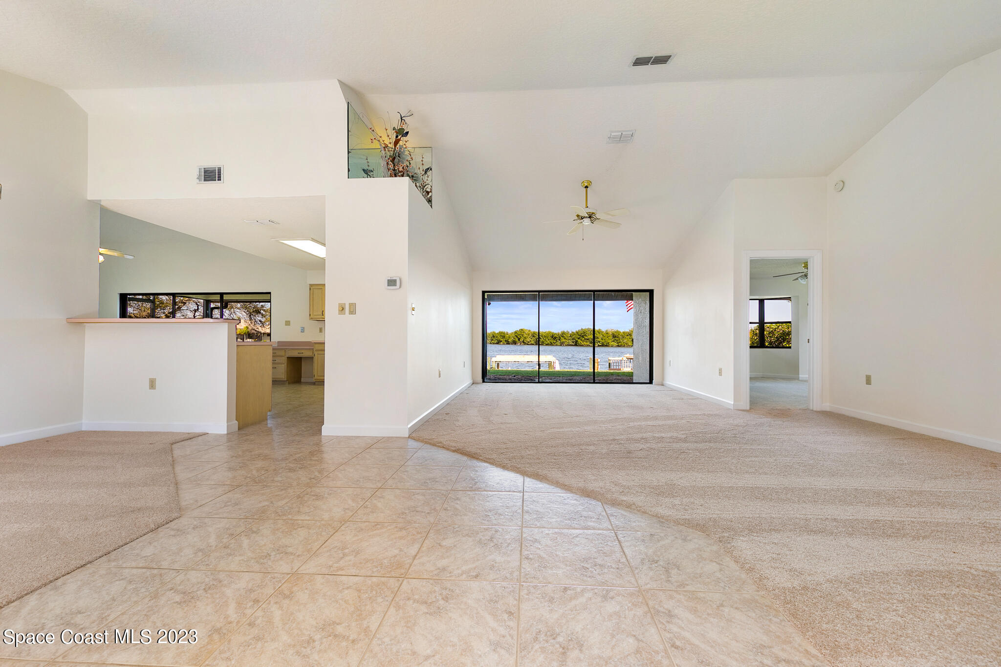 2100 Leeward Lane