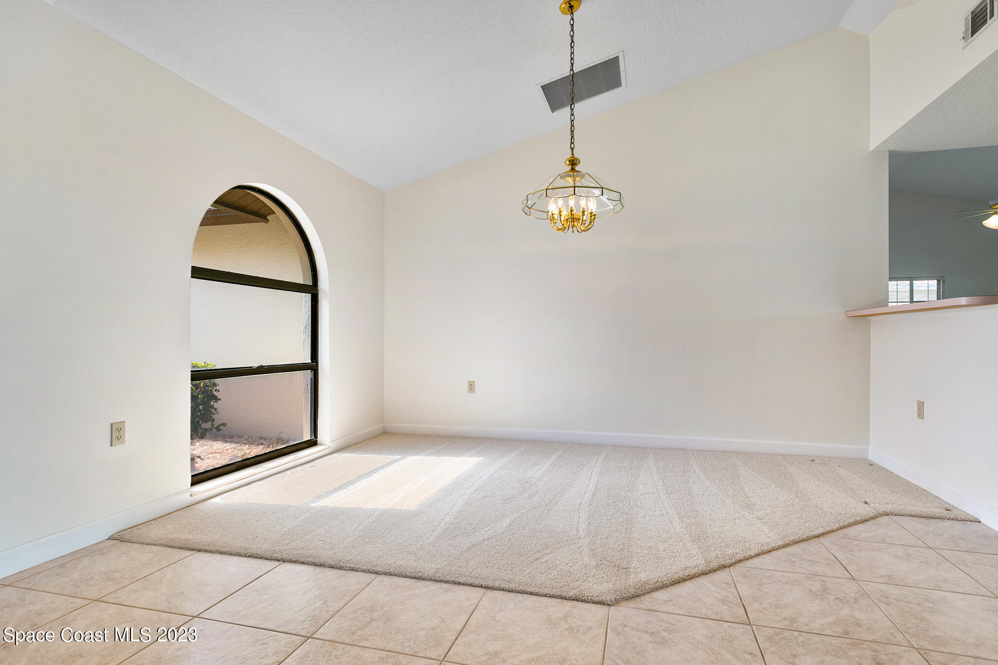 2100 Leeward Lane