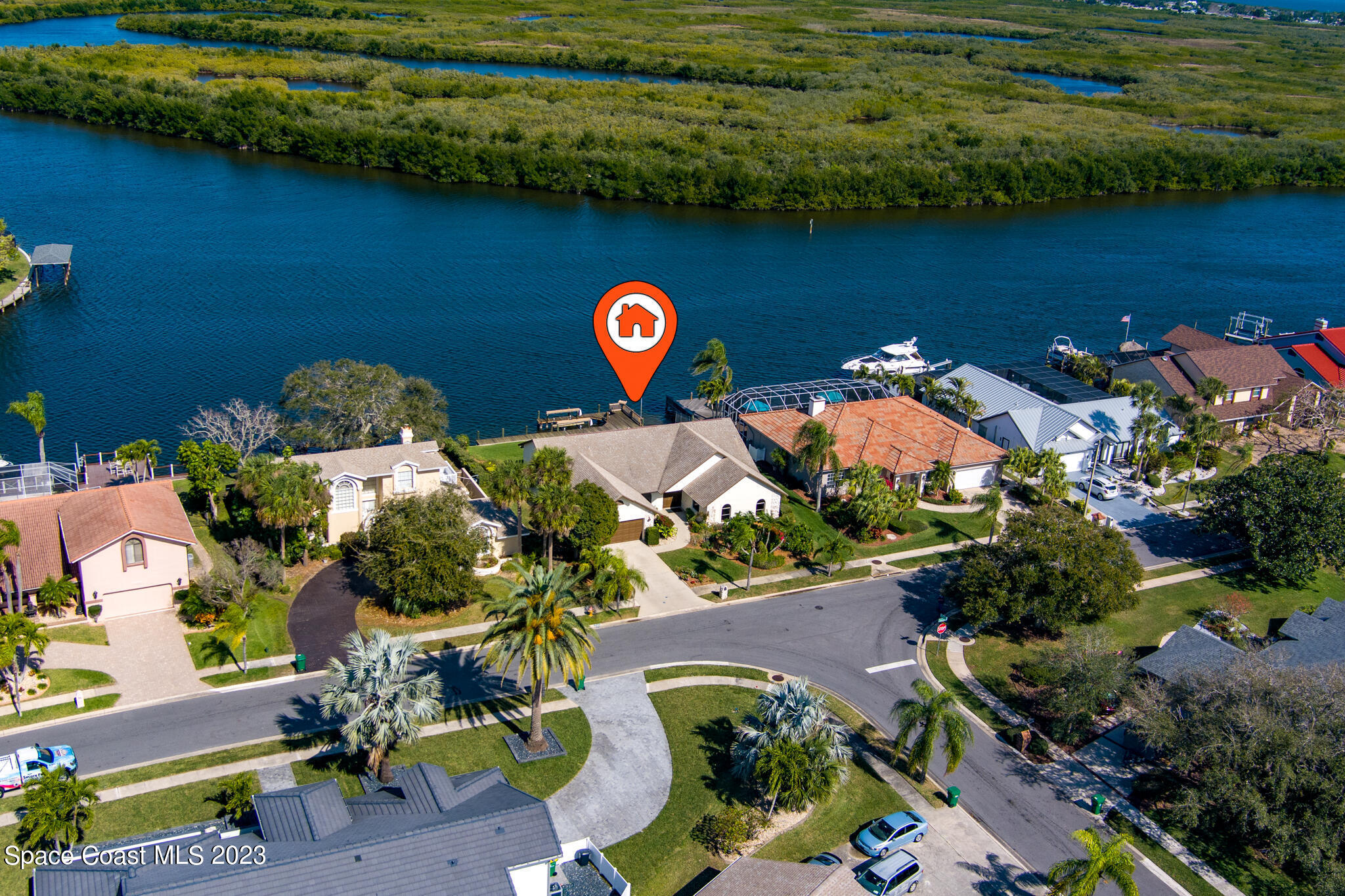 2100 Leeward Lane