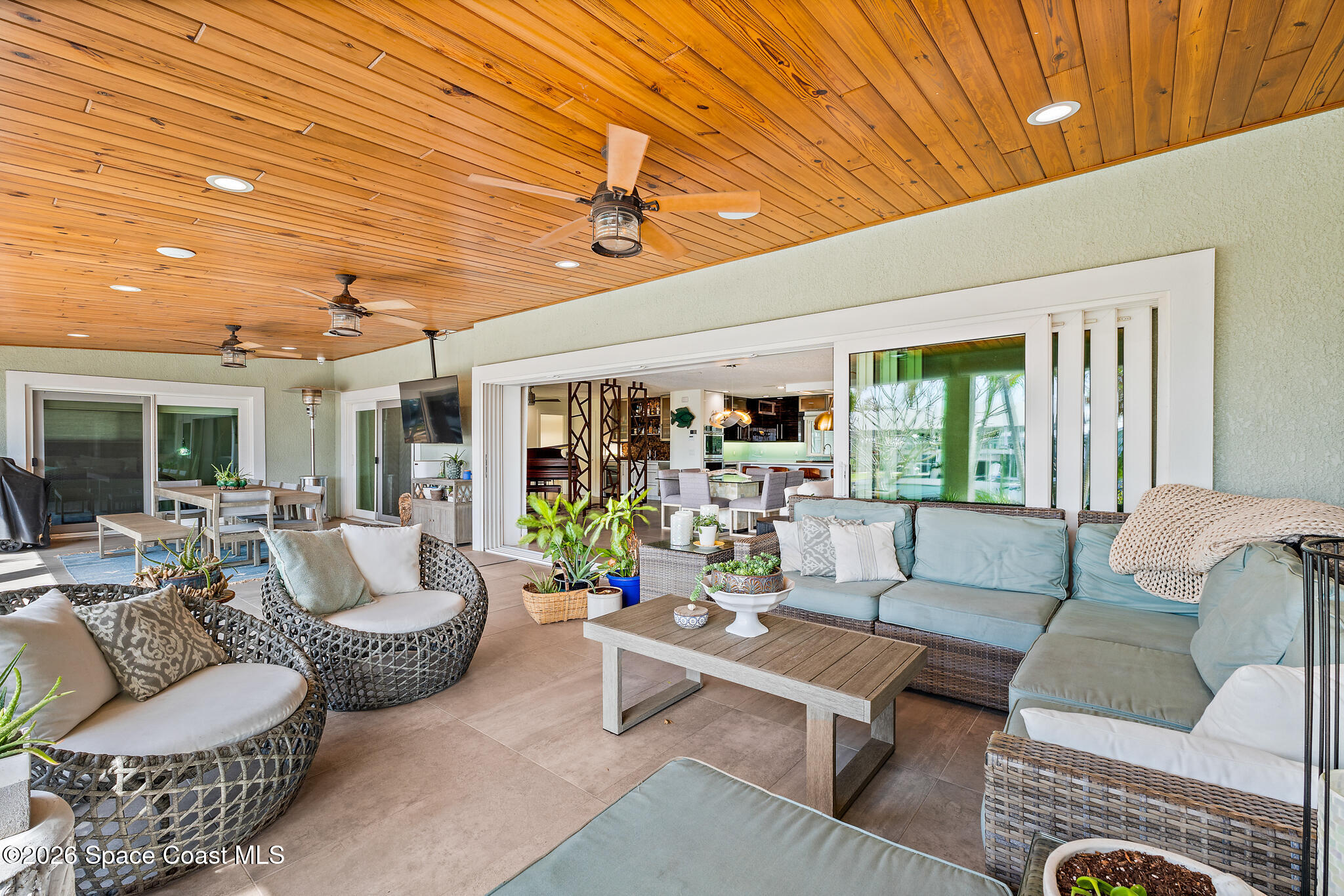 511 Eleuthera Lane