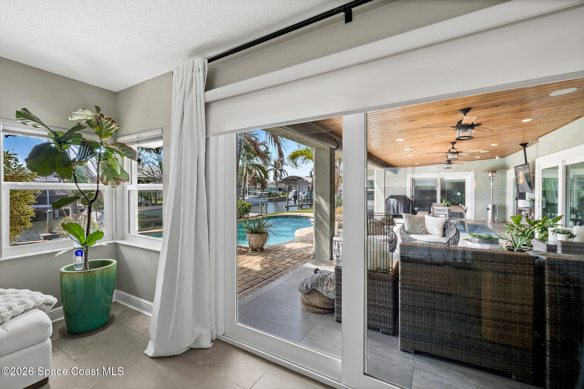 511 Eleuthera Lane