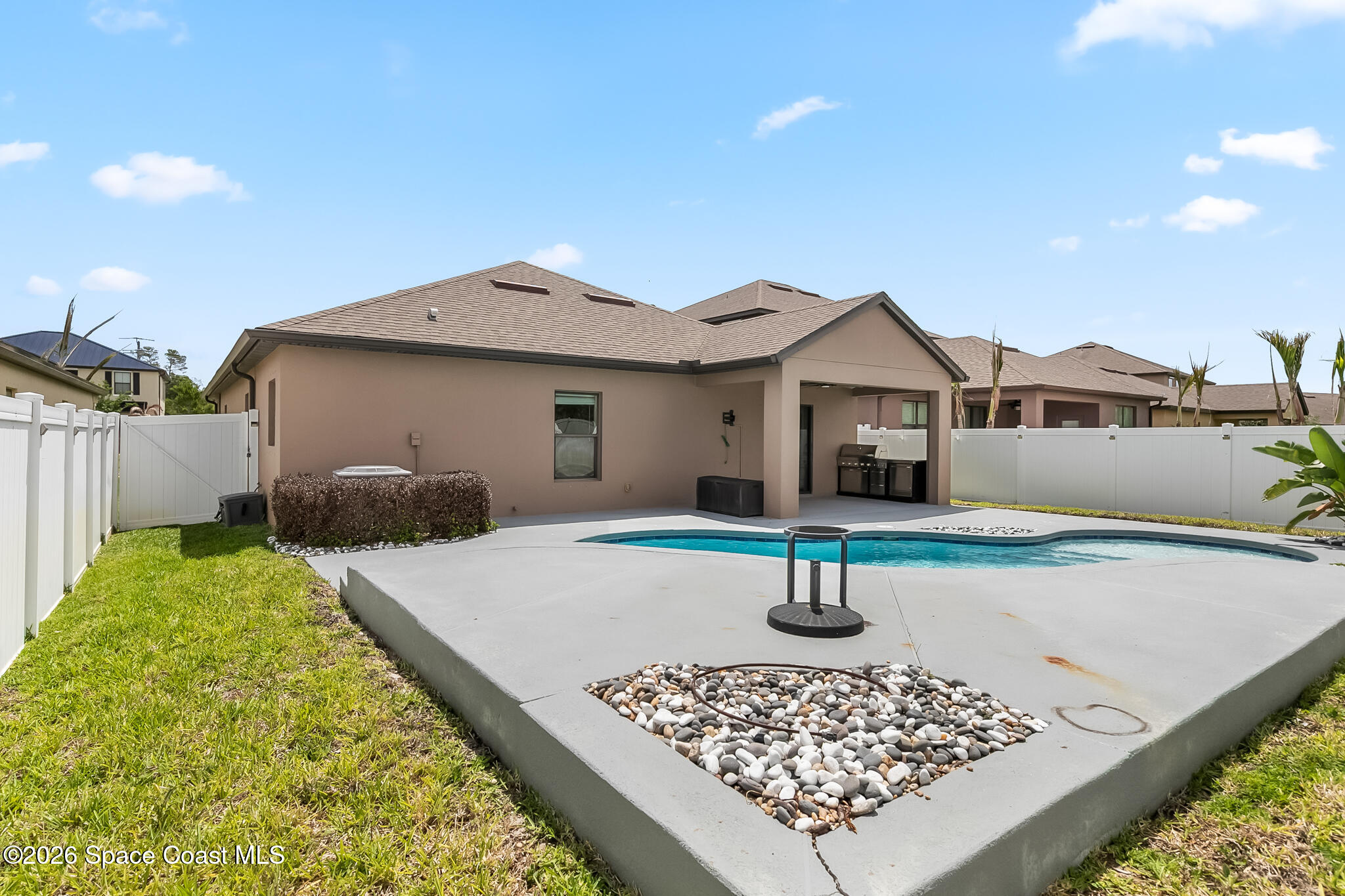 1556 Fuji Drive