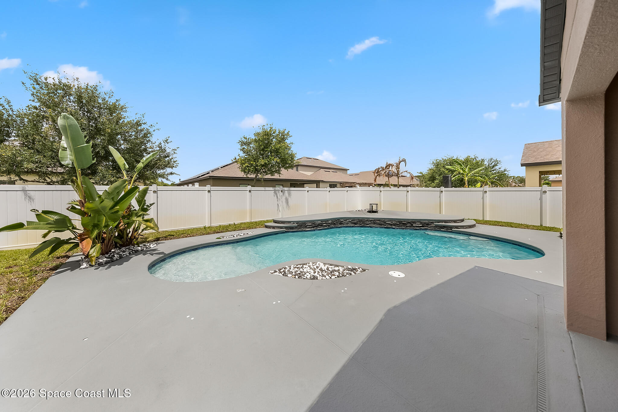 1556 Fuji Drive