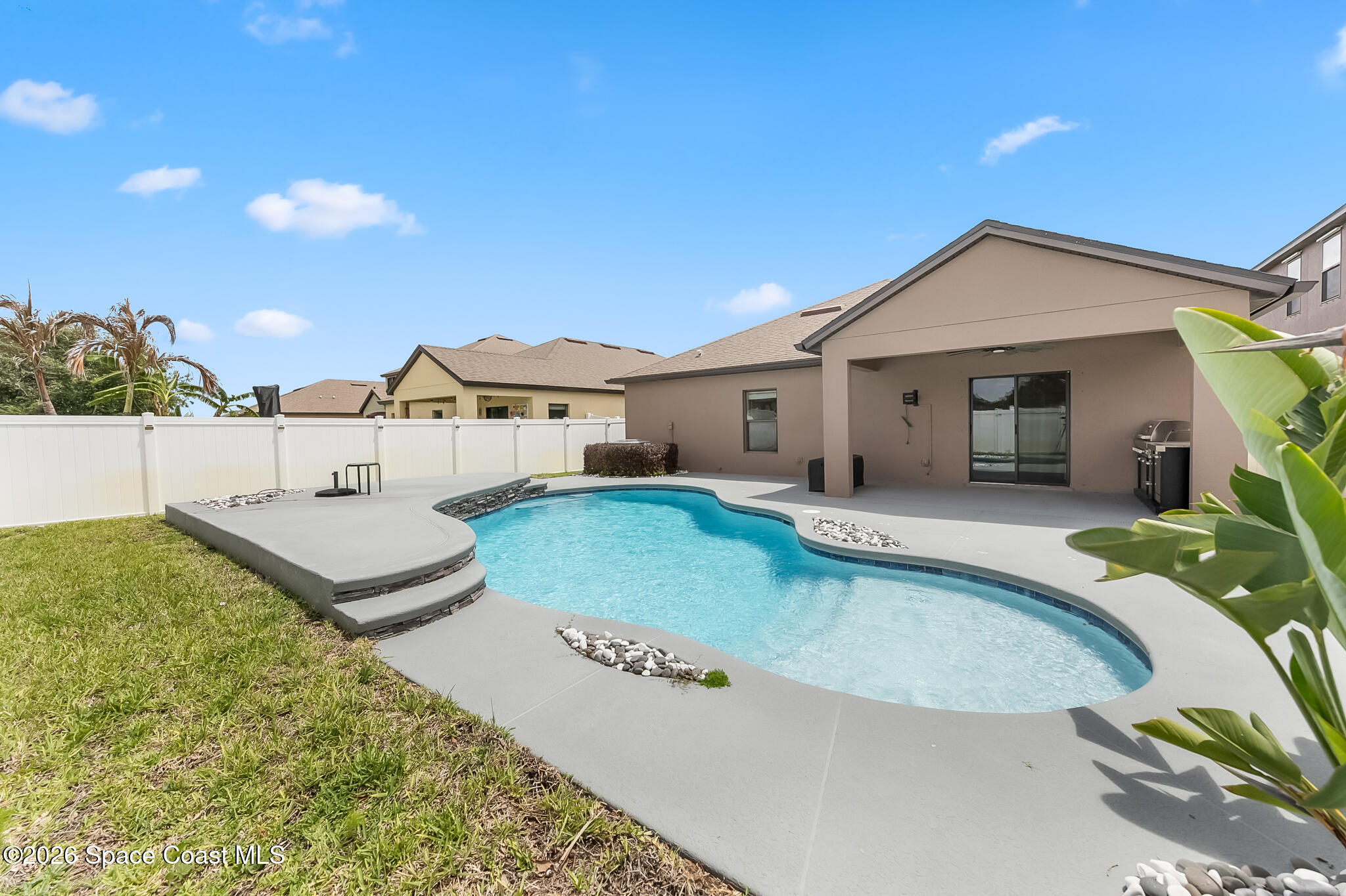 1556 Fuji Drive