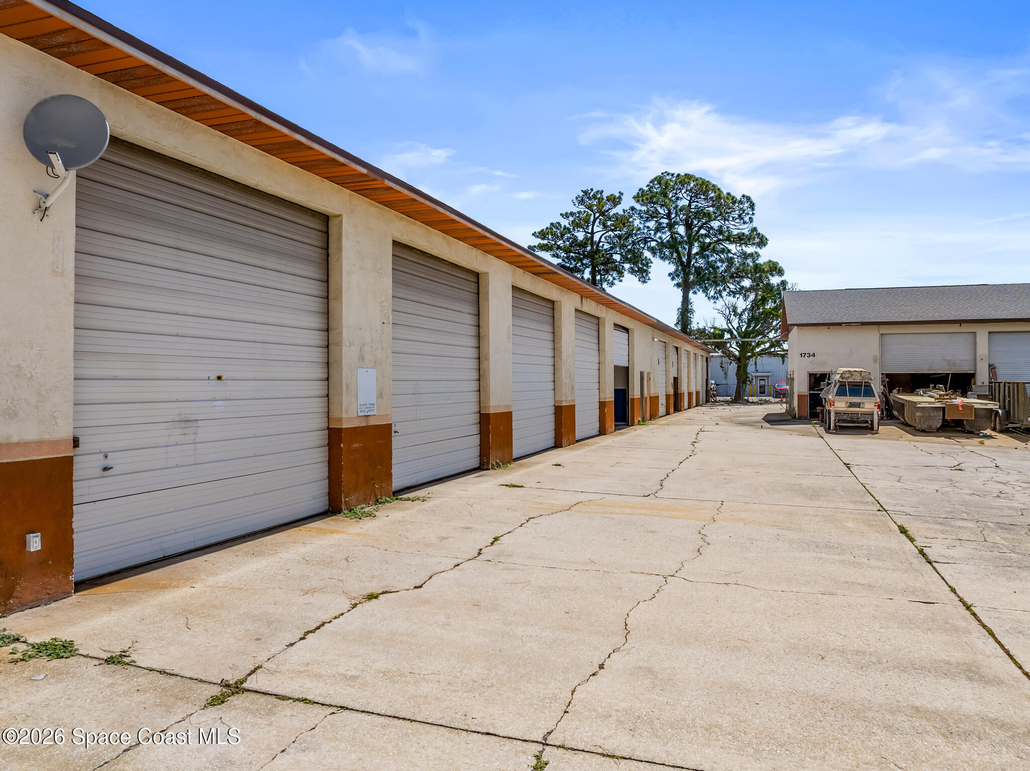 1732 Huntington Lane