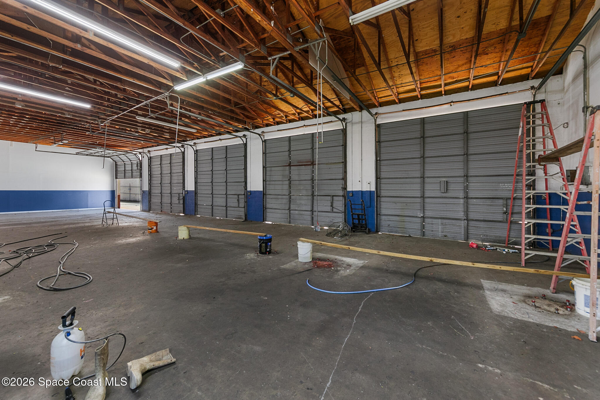 1732 Huntington Lane