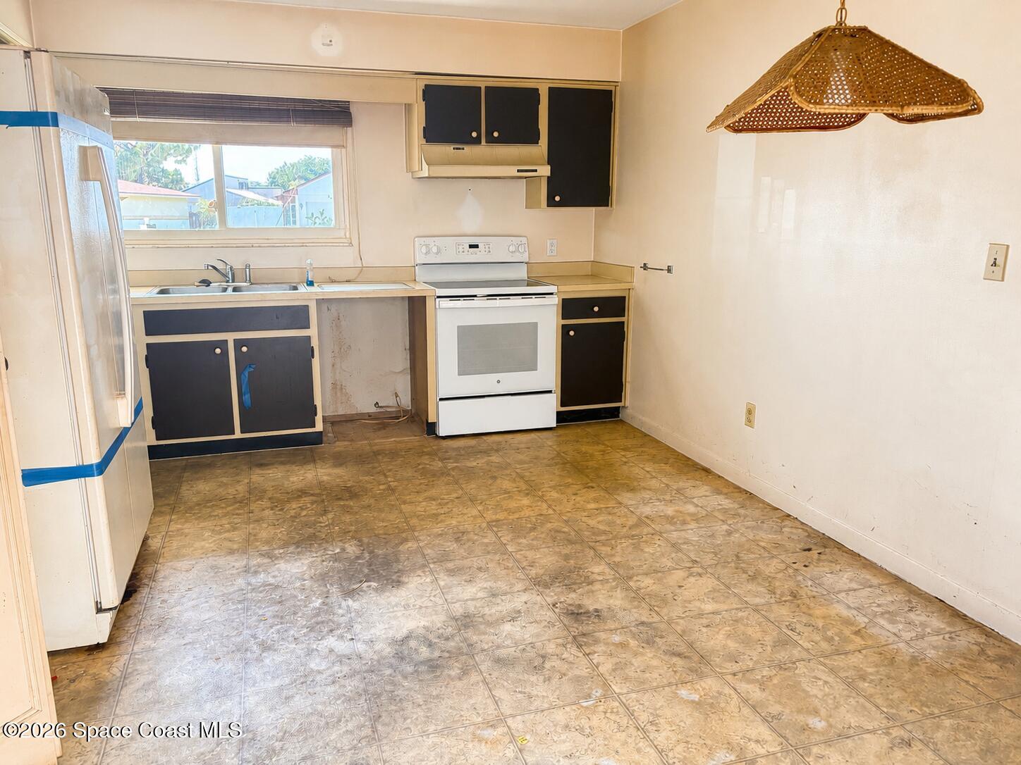 255 Applewood Circle