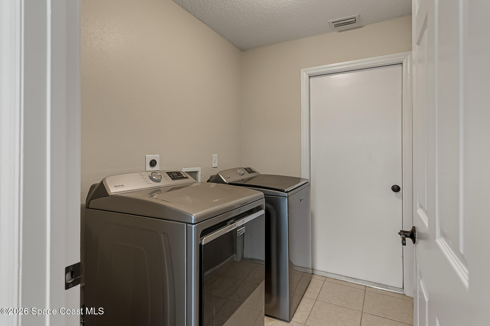 781 Dinner Street NE
