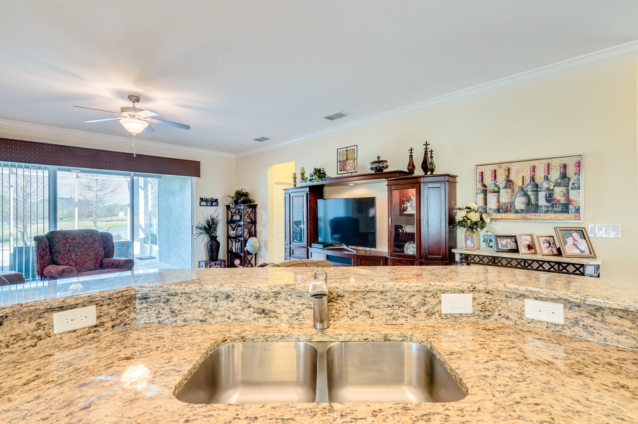 6752 Newhall Lane