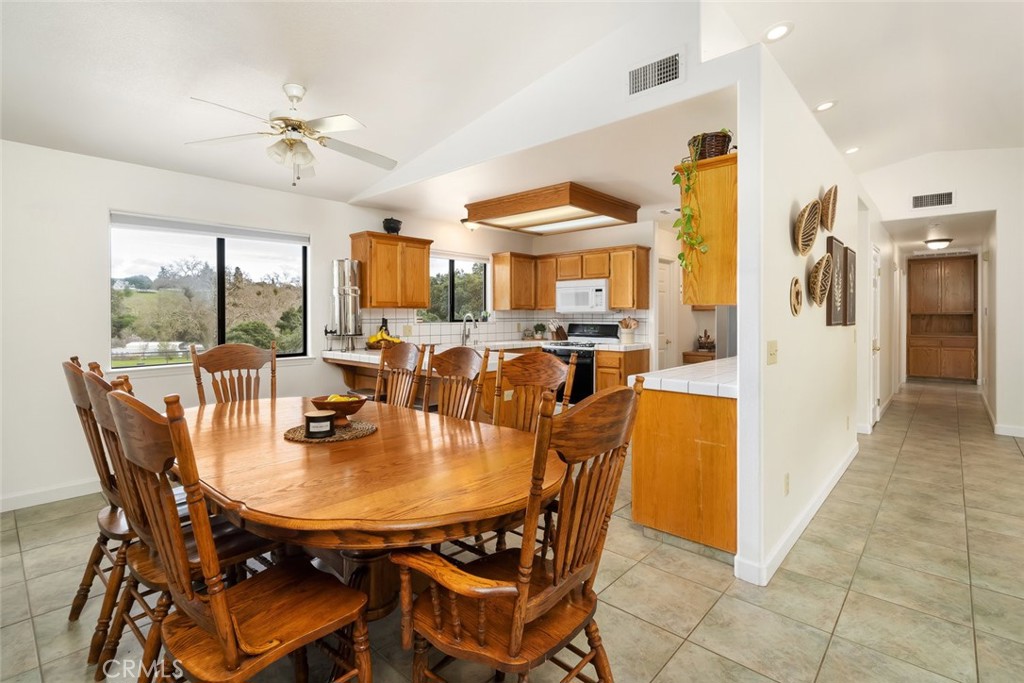 3225 Ardilla Road