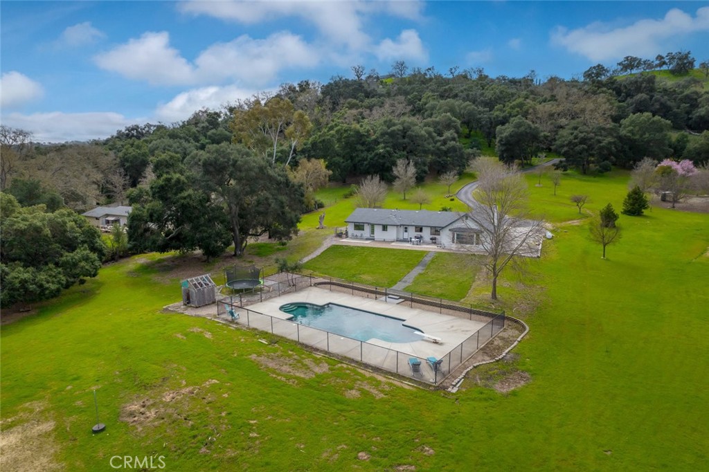 3225 Ardilla Road