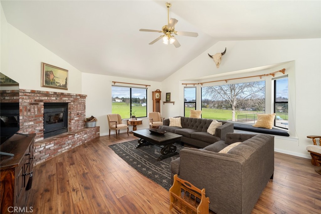 3225 Ardilla Road