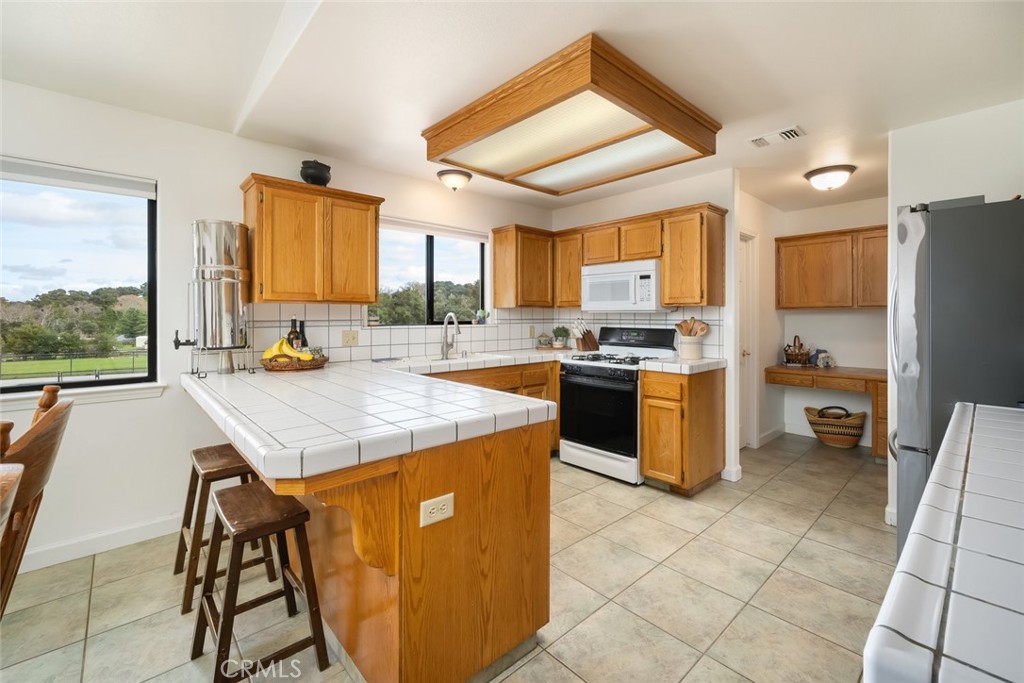 3225 Ardilla Road
