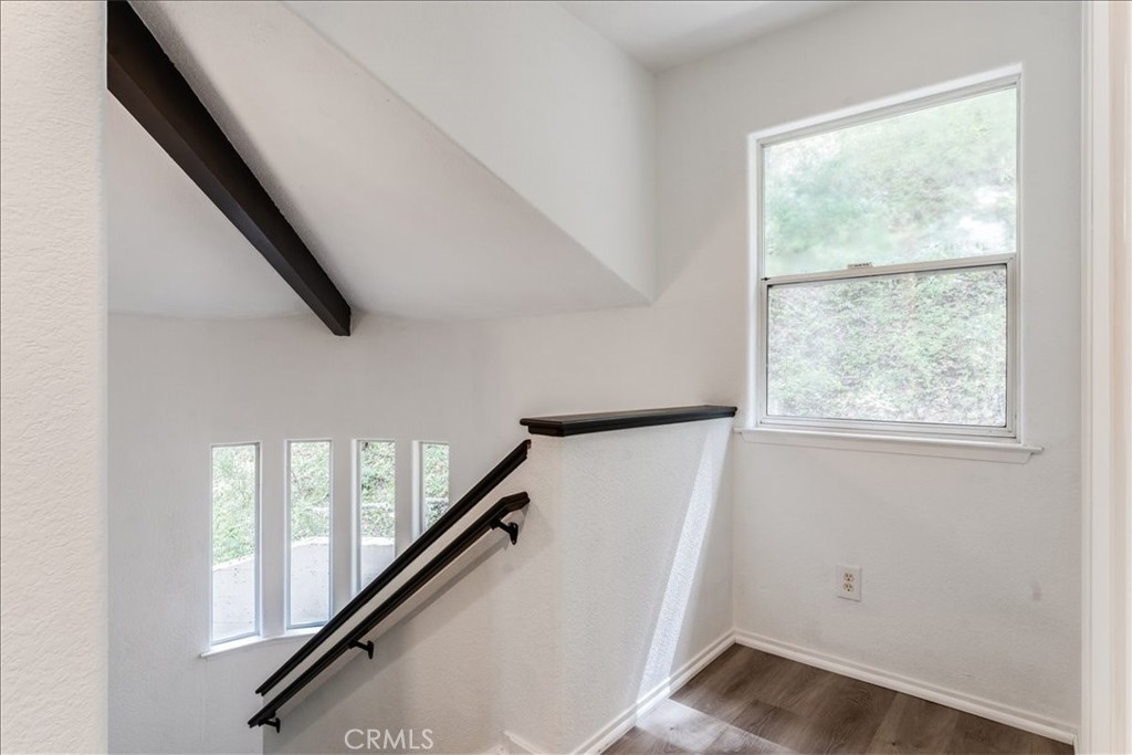 6281 York Mountain